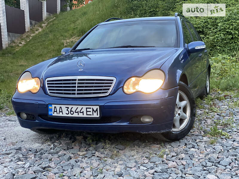 Универсал Mercedes-Benz C-Class 2002 в Киеве