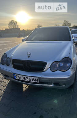 Седан Mercedes-Benz C-Class 2003 в Чернівцях