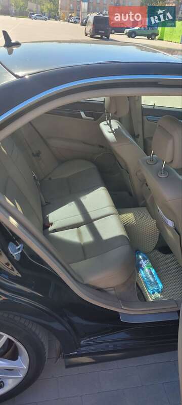 Седан Mercedes-Benz C-Class 2012 в Виннице