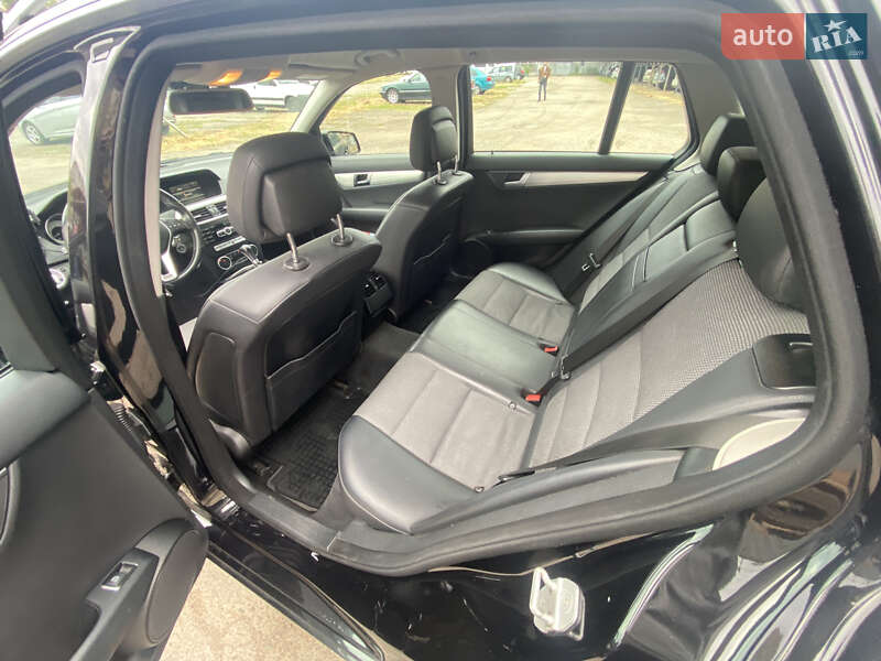 Универсал Mercedes-Benz C-Class 2014 в Одессе