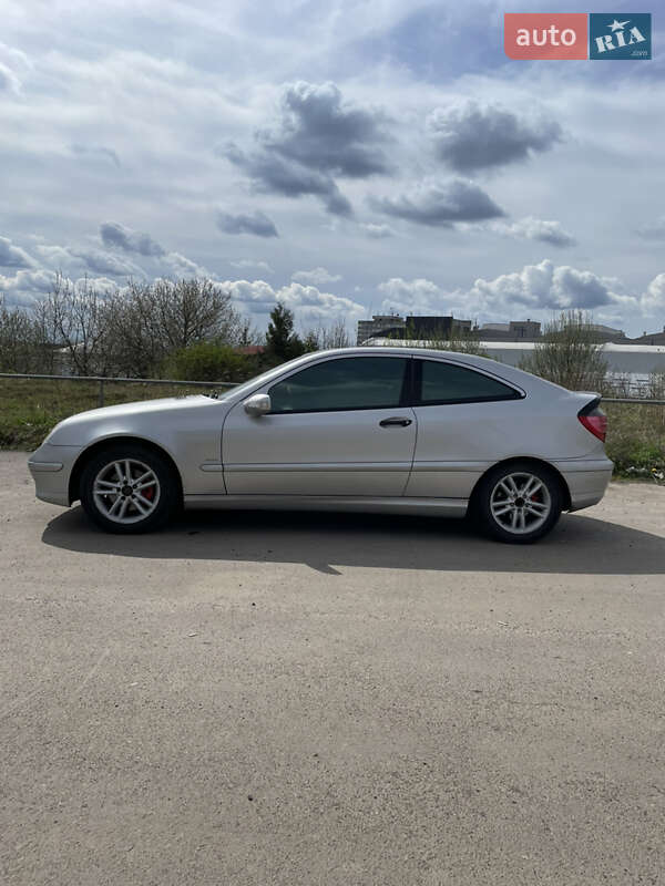 Купе Mercedes-Benz C-Class 2003 в Львове