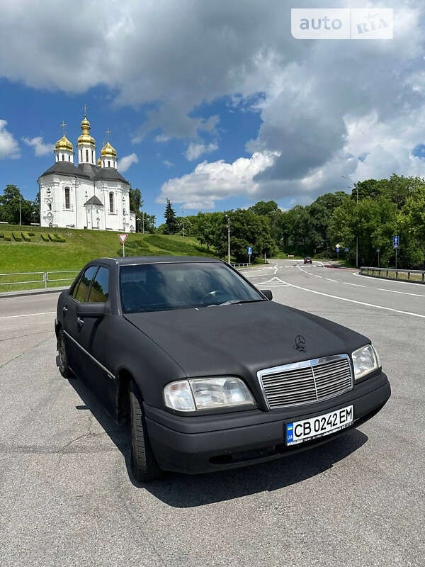 Седан Mercedes-Benz C-Class 1996 в Чернигове