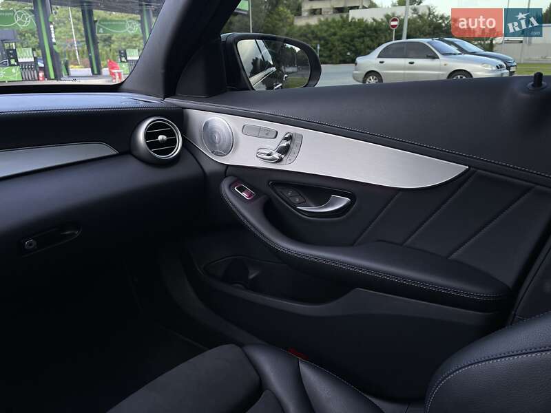 Седан Mercedes-Benz C-Class 2021 в Киеве