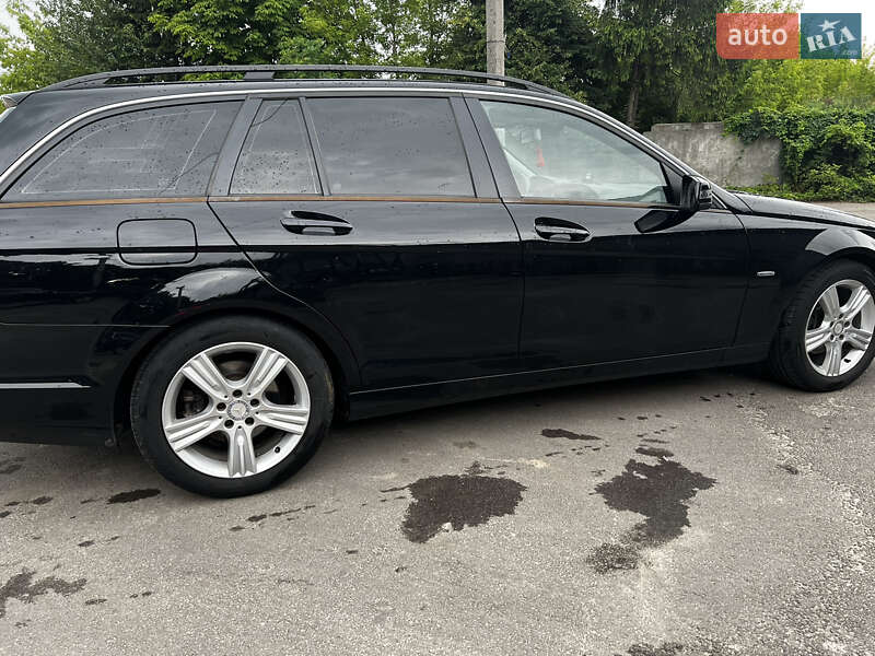 Универсал Mercedes-Benz C-Class 2011 в Костополе