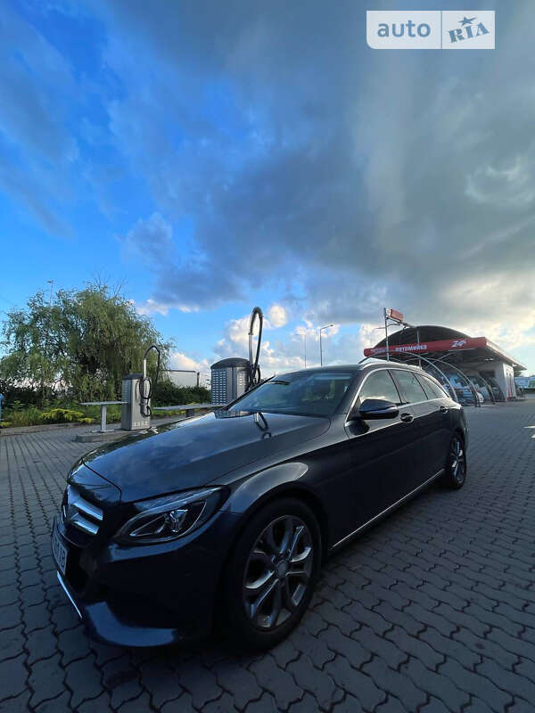Универсал Mercedes-Benz C-Class 2015 в Ужгороде