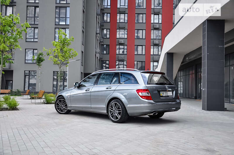 Універсал Mercedes-Benz C-Class 2008 в Києві