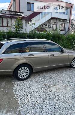 Універсал Mercedes-Benz C-Class 2009 в Івано-Франківську