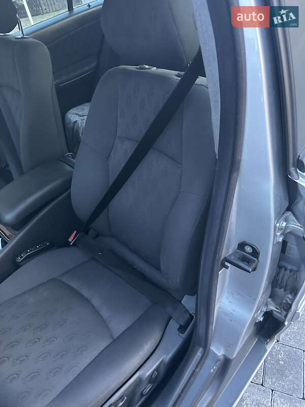 Седан Mercedes-Benz C-Class 2002 в Коломые