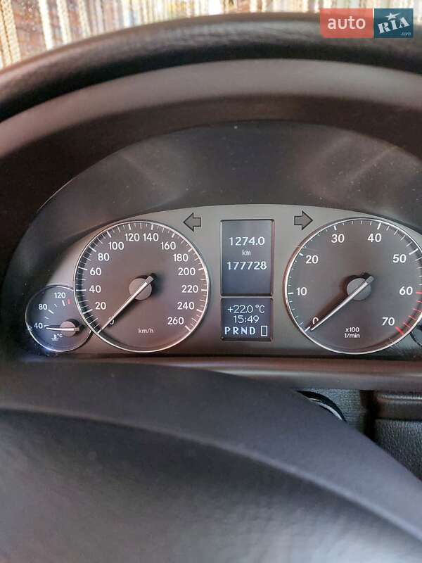 Седан Mercedes-Benz C-Class 2005 в Виннице