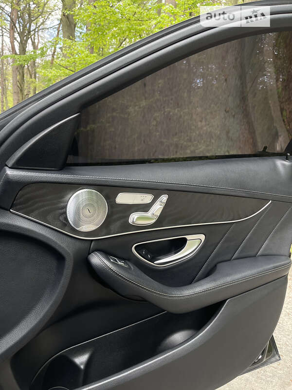 Седан Mercedes-Benz C-Class 2014 в Львові