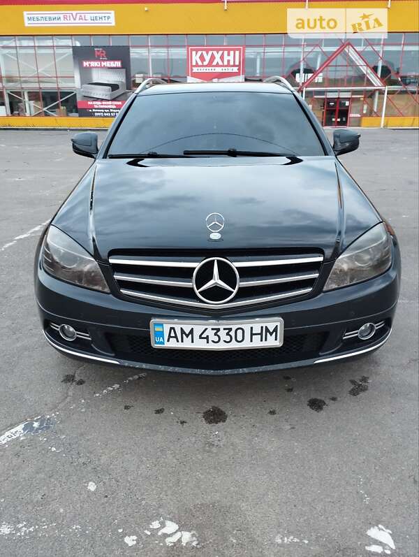 Універсал Mercedes-Benz C-Class 2008 в Житомирі