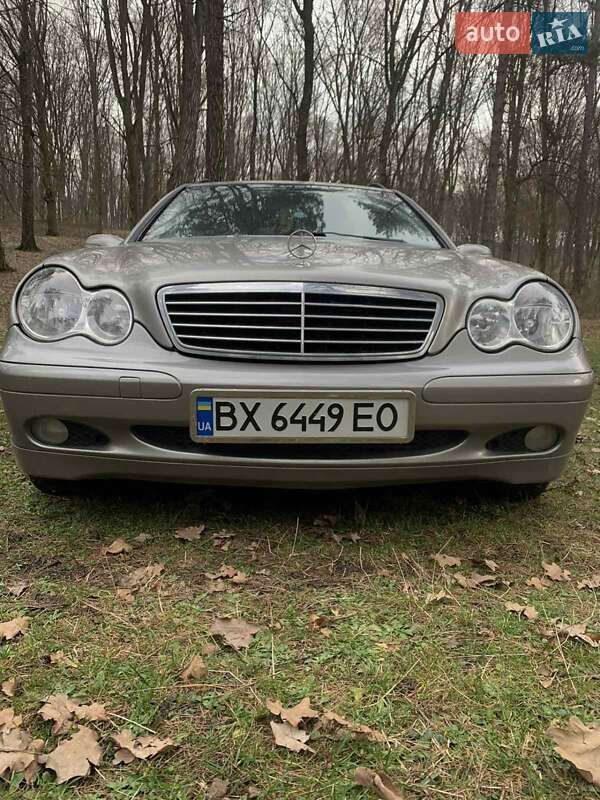 Універсал Mercedes-Benz C-Class 2005 в Ярмолинцях