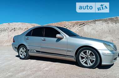 Седан Mercedes-Benz C-Class 2002 в Новоукраинке