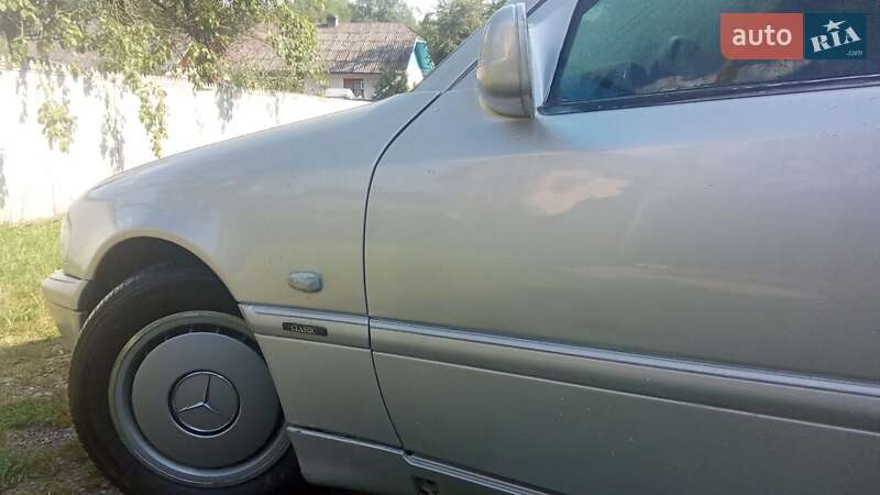 Седан Mercedes-Benz C-Class 1997 в Ивано-Франковске