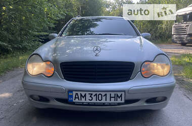 Универсал Mercedes-Benz C-Class 2003 в Житомире