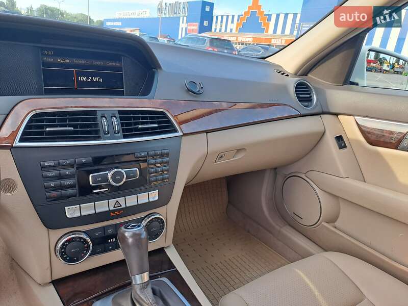Седан Mercedes-Benz C-Class 2012 в Кам'янець-Подільському фото 7 Седан Mercedes-Benz C-Class 2012 в Кам'янець-Подільському