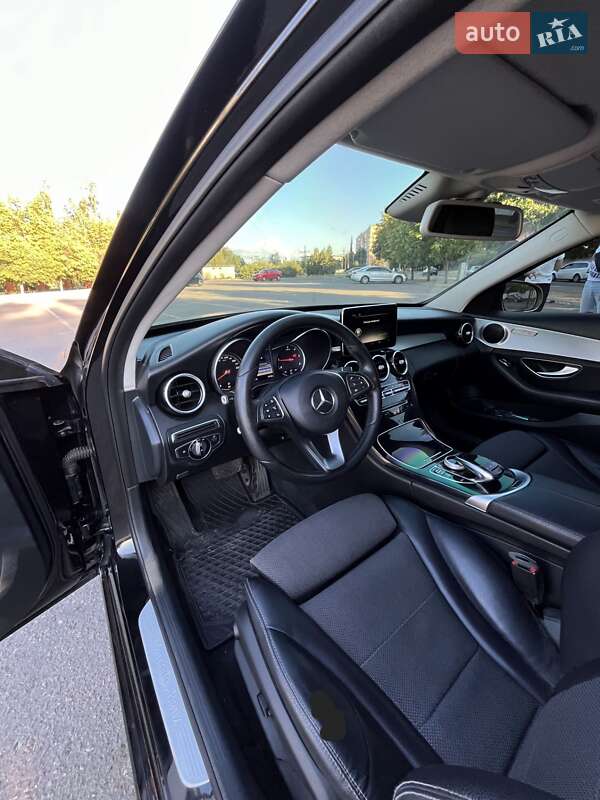 Седан Mercedes-Benz C-Class 2015 в Кривом Роге