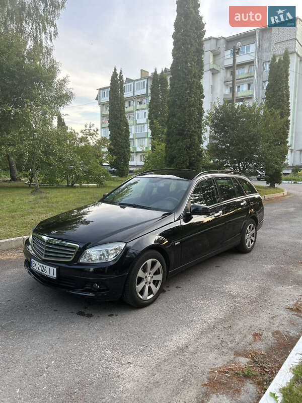 Универсал Mercedes-Benz C-Class 2009 в Заре