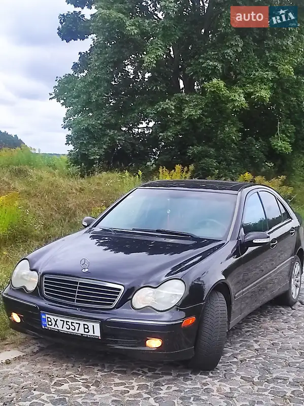 Mercedes-Benz C-Class 2004 VIN WDBRF40J34F531684 фото оголошення 4 з 52