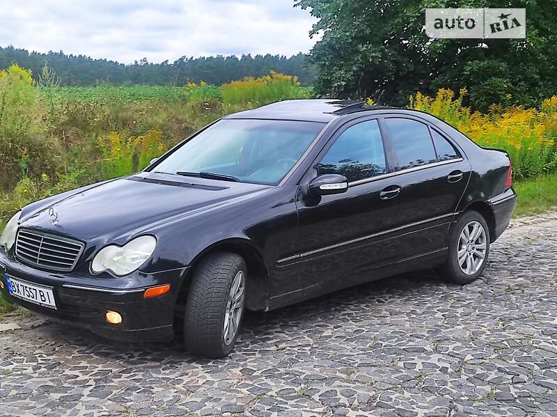 Седан Mercedes-Benz C-Class 2004 в Рівному