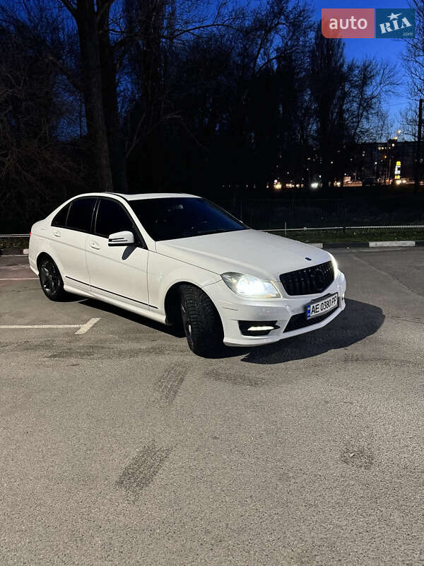 Седан Mercedes-Benz C-Class 2013 в Днепре фото 20 Седан Mercedes-Benz C-Class 2013 в Днепре