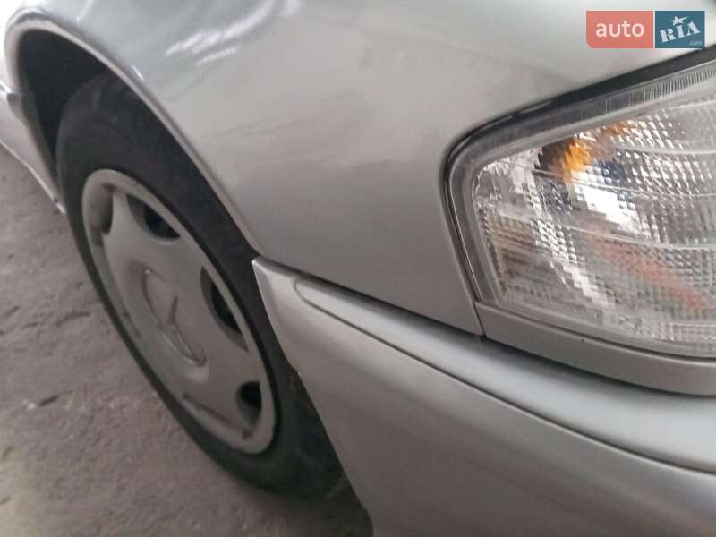 Седан Mercedes-Benz C-Class 1997 в Ивано-Франковске