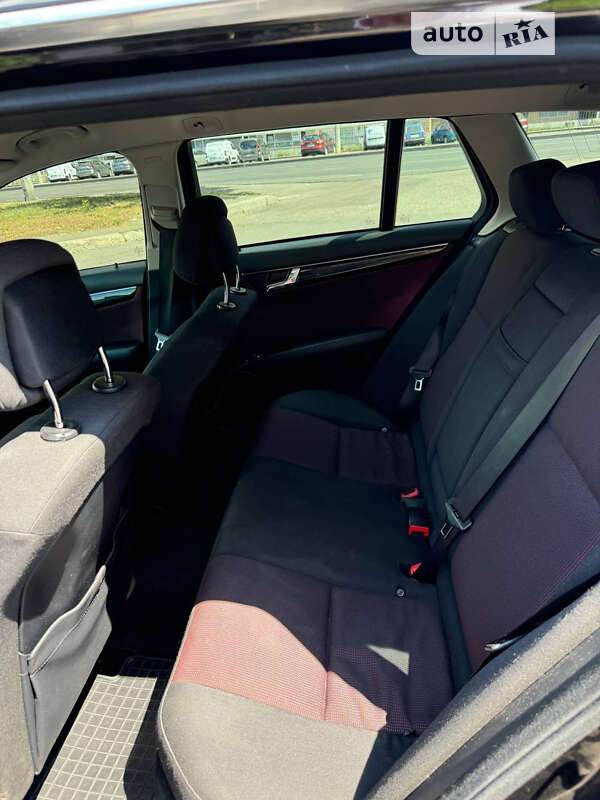 Универсал Mercedes-Benz C-Class 2009 в Одессе