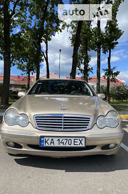 Седан Mercedes-Benz C-Class 2001 в Киеве