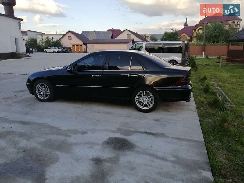 Седан Mercedes-Benz C-Class 2002 в Тячеві