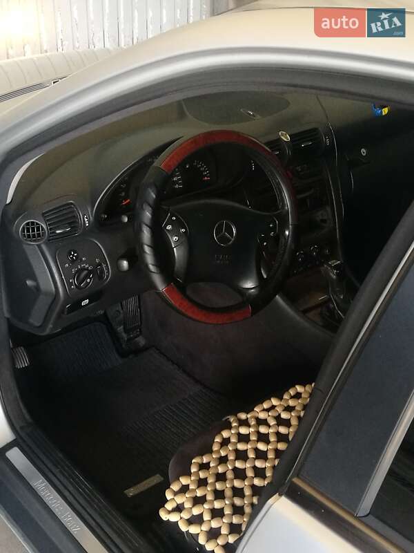 Седан Mercedes-Benz C-Class 2001 в Белой Церкви фото 5 Седан Mercedes-Benz C-Class 2001 в Белой Церкви