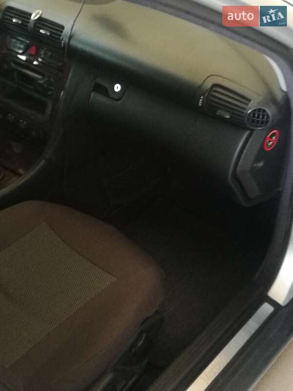 Седан Mercedes-Benz C-Class 2001 в Белой Церкви фото 6 Седан Mercedes-Benz C-Class 2001 в Белой Церкви
