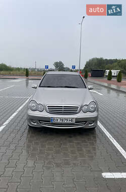 Седан Mercedes-Benz C-Class 2005 в 