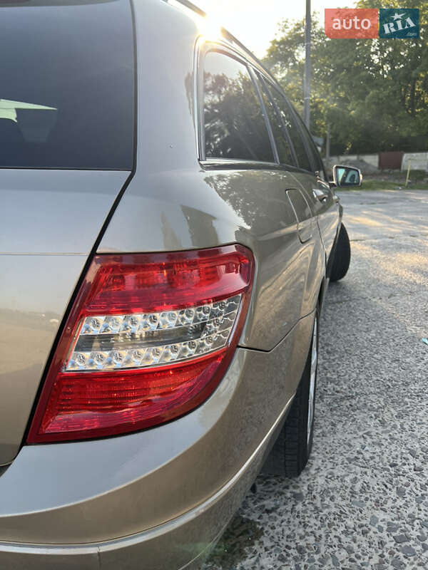 Универсал Mercedes-Benz C-Class 2009 в Новояворовске