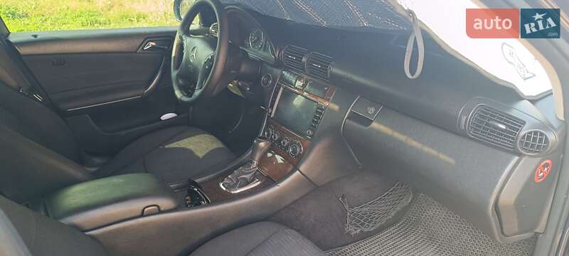 Універсал Mercedes-Benz C-Class 2005 в Києві