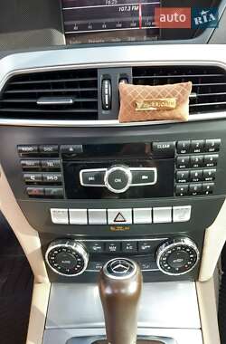 Купе Mercedes-Benz C-Class 2012 в 