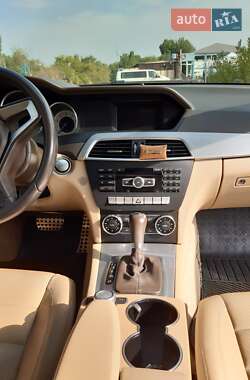 Купе Mercedes-Benz C-Class 2012 в 