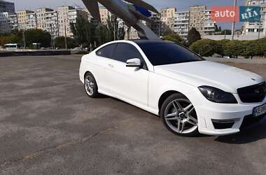 Купе Mercedes-Benz C-Class 2012 в 
