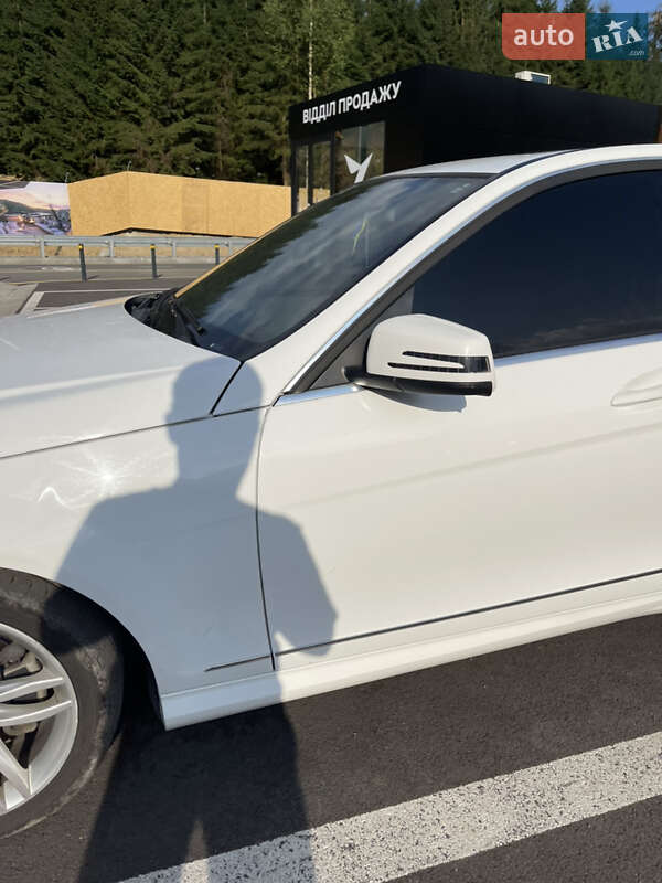 Седан Mercedes-Benz C-Class 2012 в Киеве