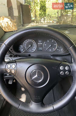 Купе Mercedes-Benz C-Class 2004 в 