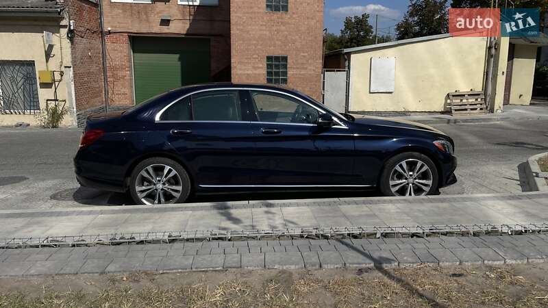 Седан Mercedes-Benz C-Class 2015 в Львове