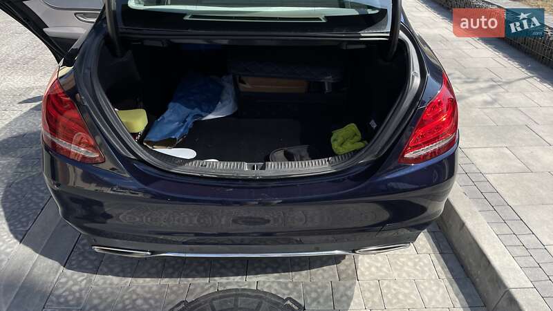 Седан Mercedes-Benz C-Class 2015 в Львове