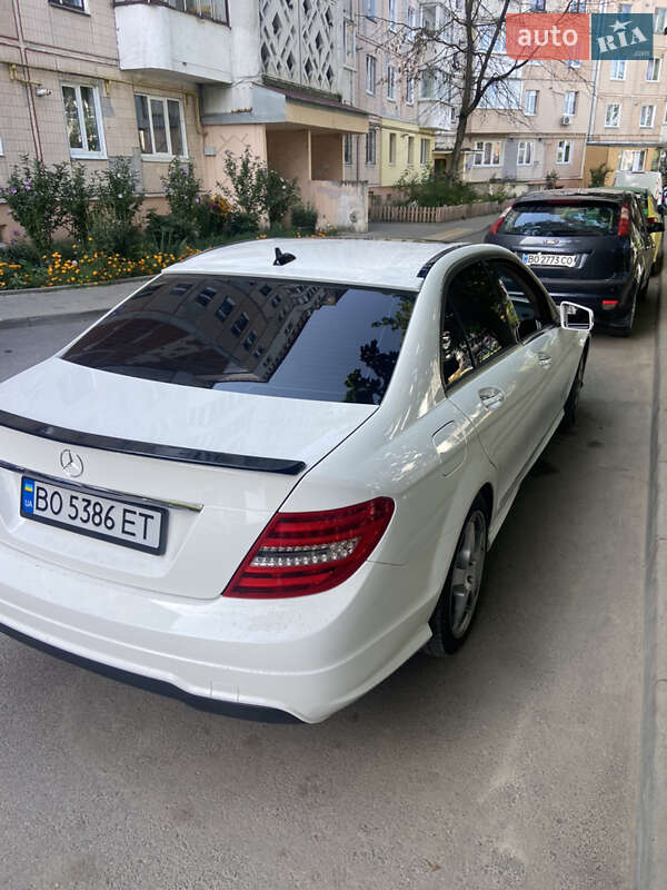 Седан Mercedes-Benz C-Class 2013 в Тернополе
