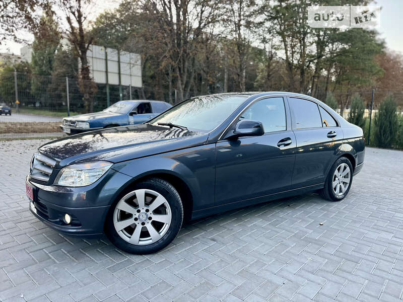 Седан Mercedes-Benz C-Class 2008 в Ровно