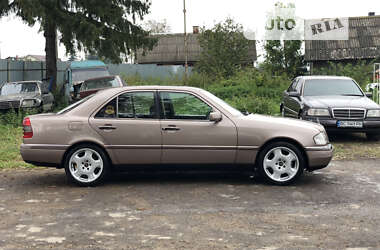 Седан Mercedes-Benz C-Class 1994 в Самборе