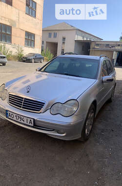 Универсал Mercedes-Benz C-Class 2003 в Ужгороде