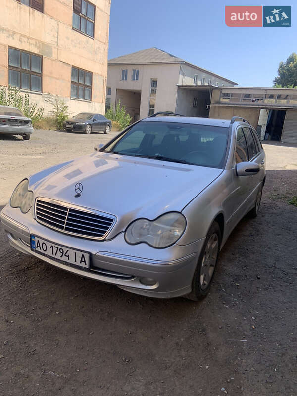 Mercedes-Benz C-Class 2003
