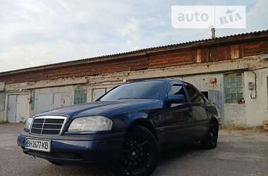 Седан Mercedes-Benz C-Class 1995 в Харькове