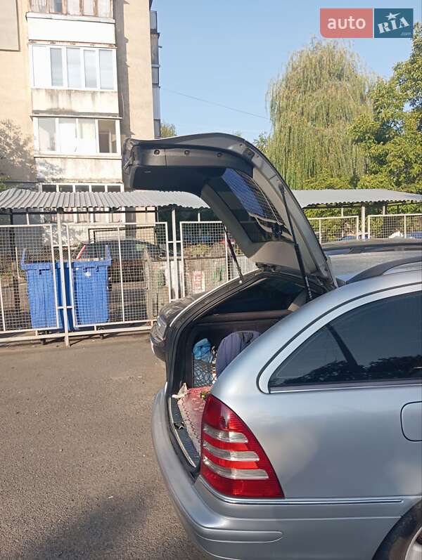 Универсал Mercedes-Benz C-Class 2004 в Мукачево