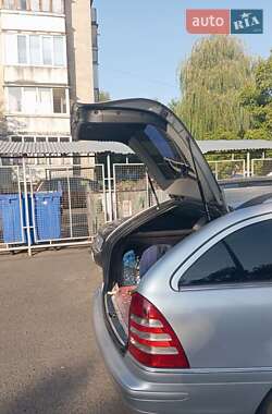 Универсал Mercedes-Benz C-Class 2004 в 