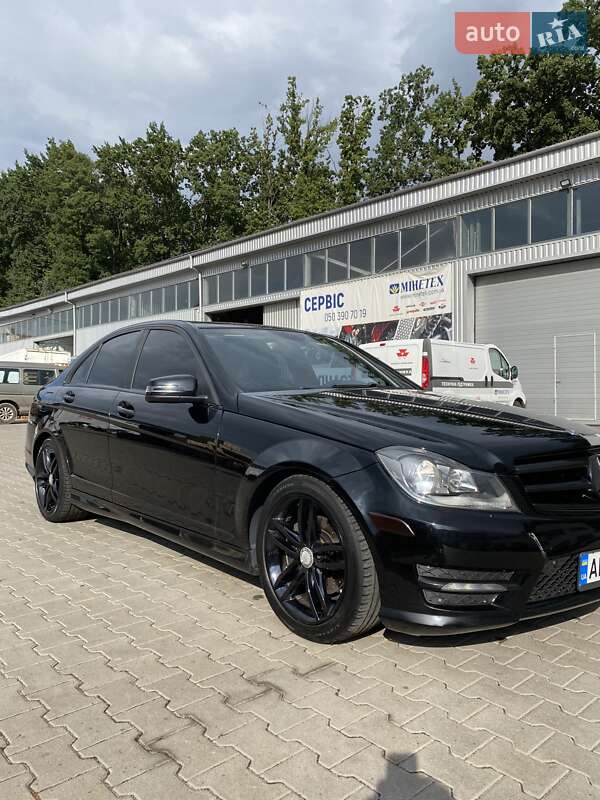 Седан Mercedes-Benz C-Class 2013 в Виннице
